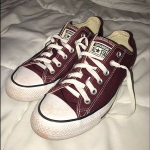 CONVERSE LOW TOPS RED/MAROON